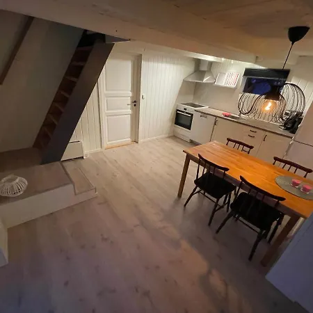 Lofoten_beach_eggum_cabin Eggum